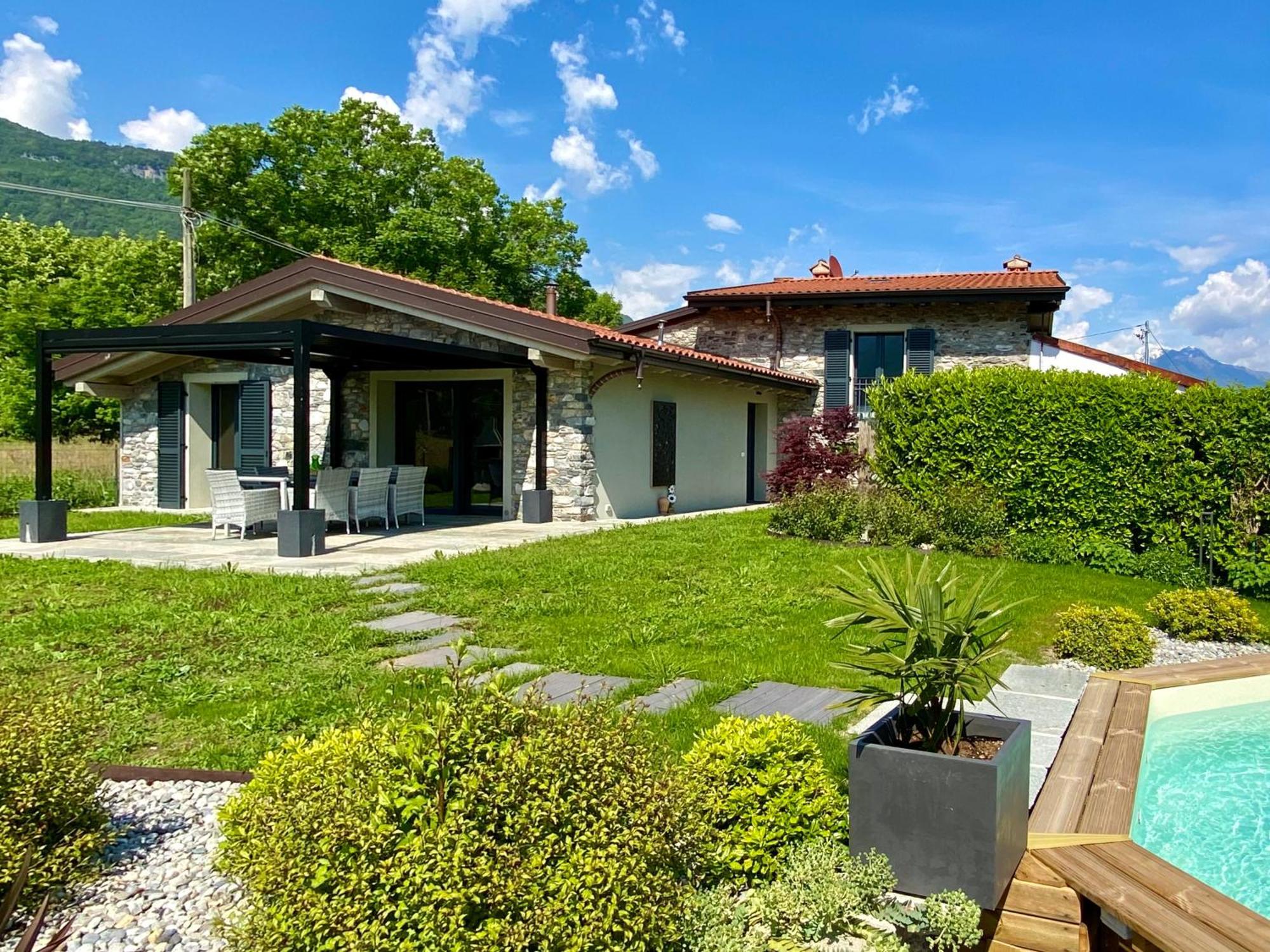 Villa Larius Gravedona Buitenkant foto